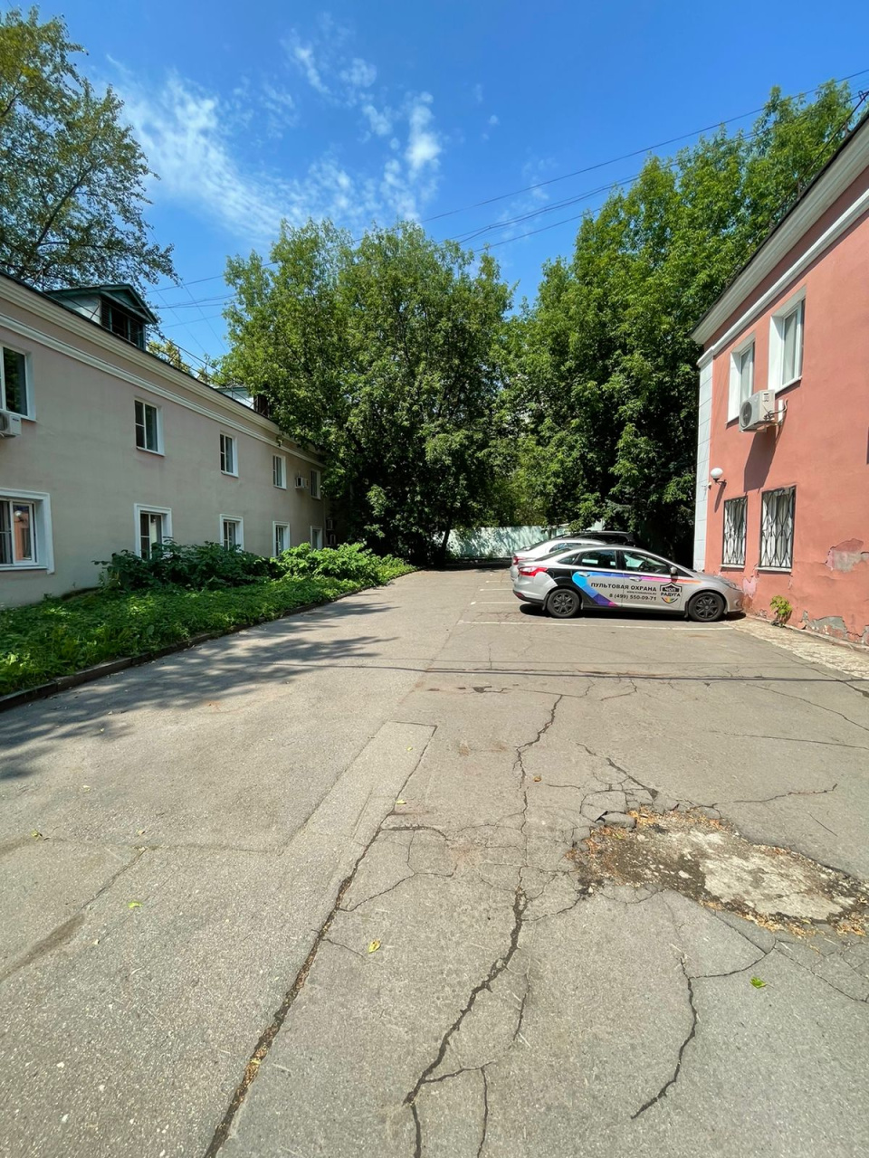 фасад дома, здание по адресу г Москва, ул Дмитрия Ульянова, д 37 стр 2